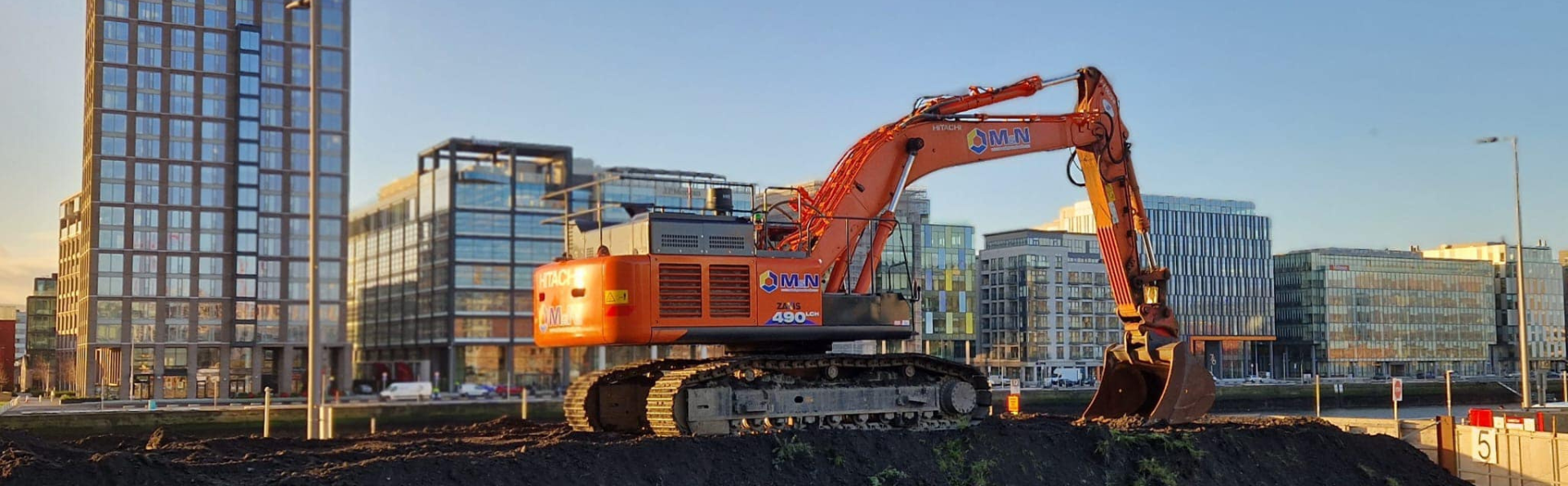 m&n Banner Heavy Machinery m&n Banner Heavy Machinery